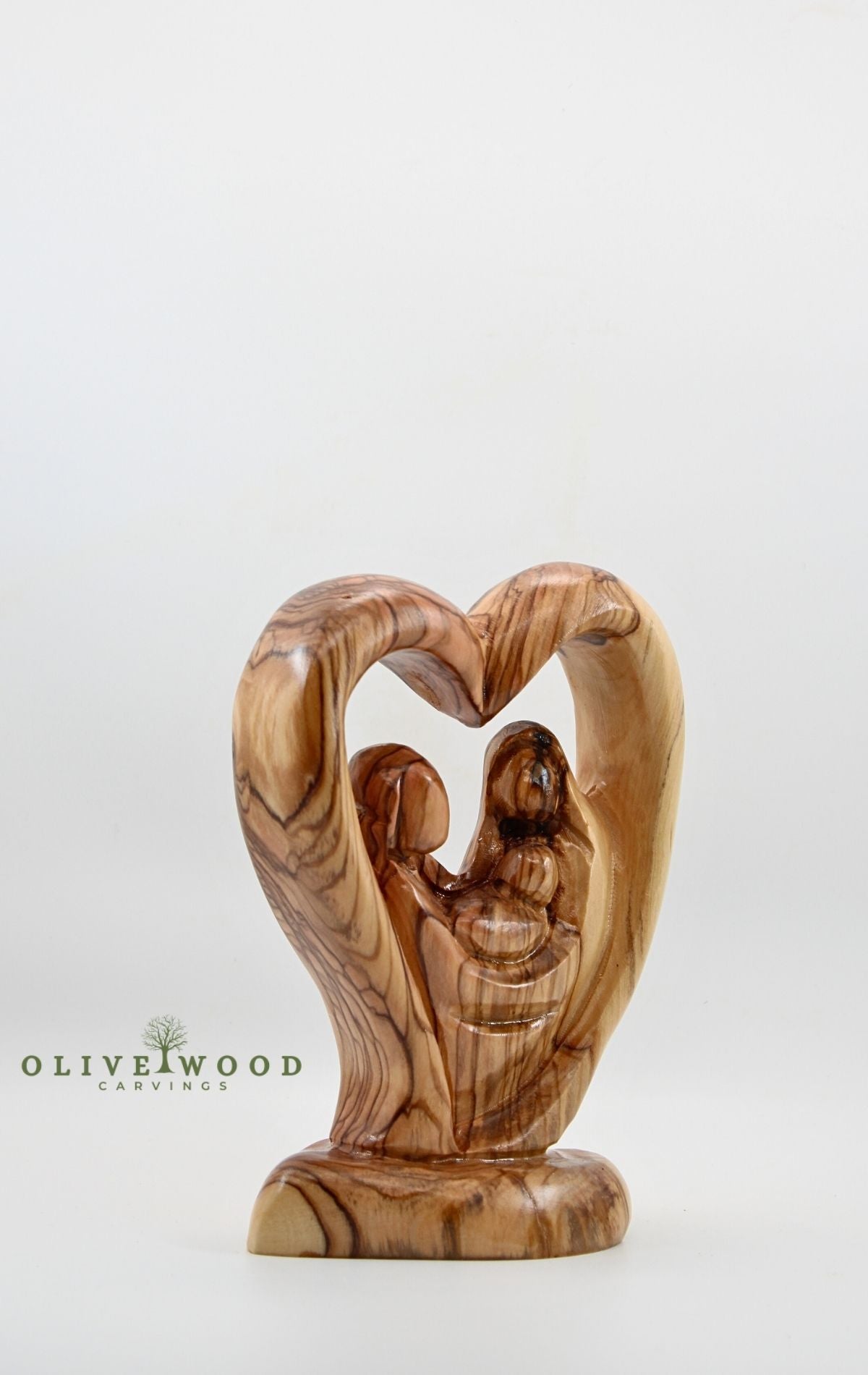 Holy Family in Heart – Olive Wood Carving